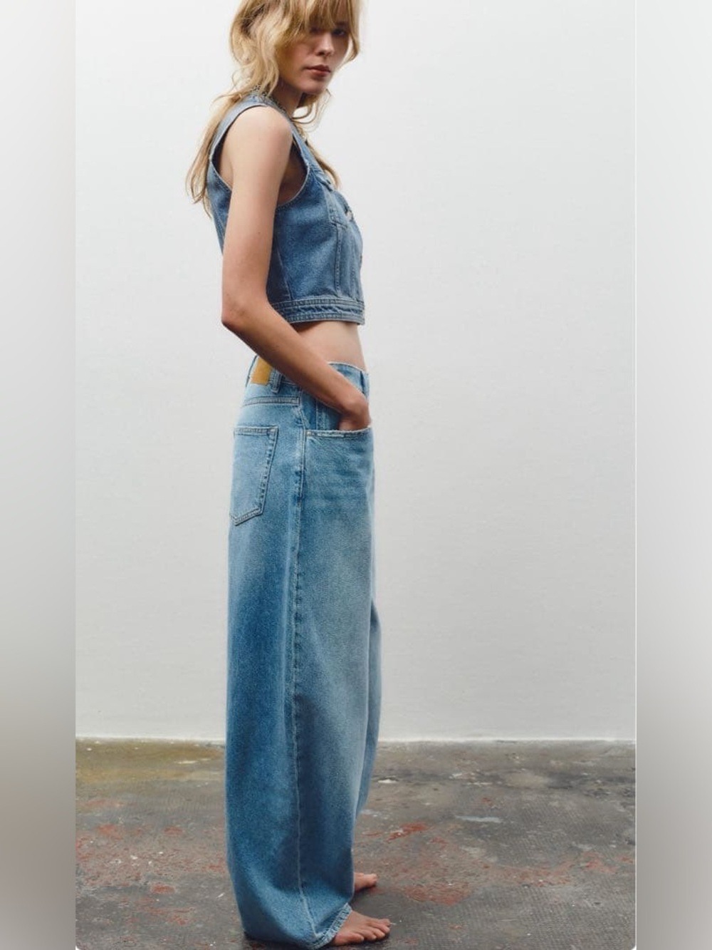 ZARA BALLOON FIT BLUE JEANS SIZE 6